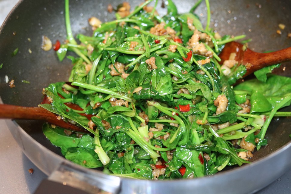 백종원 시금치덮밥 태국식 팟시금치무쌉 레시피 시금치요리