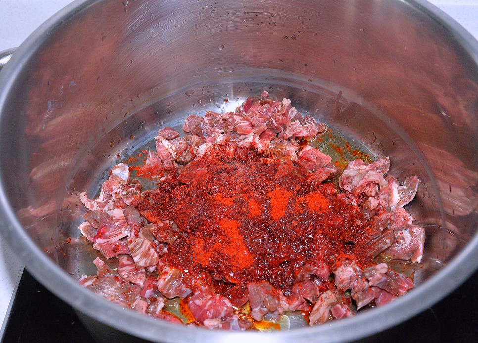 경상도식 얼큰 소고기무국 끓이는법 매운 소고기국 레시피 소고기국