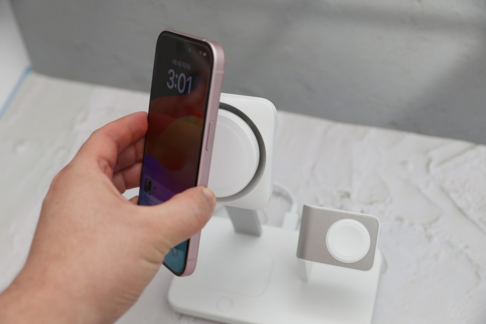 아이폰 맥세이프 충전기 3in1 애플 에어팟 애플워치 무선충전기 추천 이유