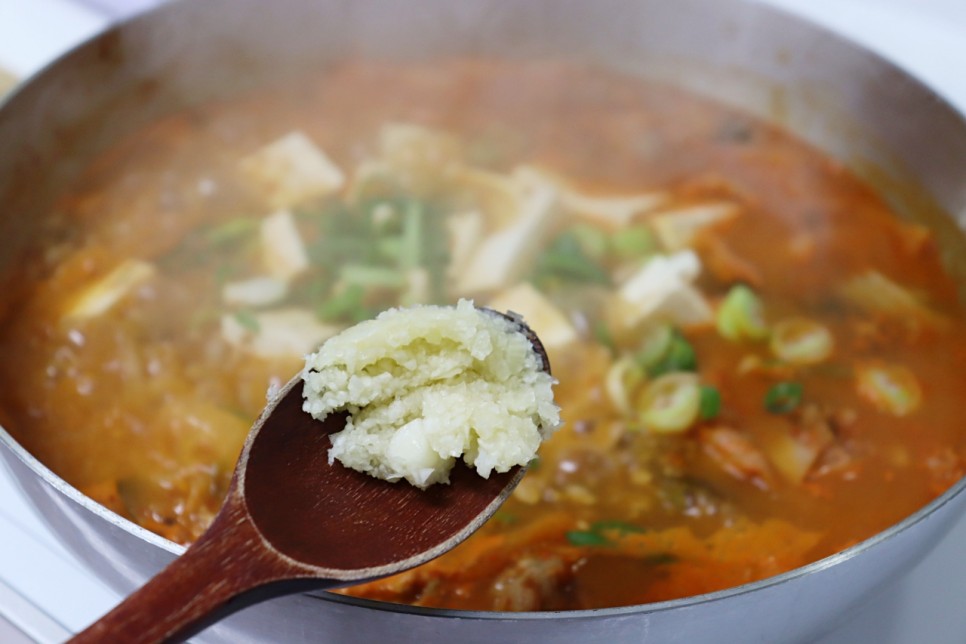 김치 청국장맛있게끓이는법 돼지고기 청국장찌개 만드는법