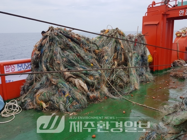 지난해 연근해어장 정화.. 유실·침적 폐어구 등 26,643톤 수거했다