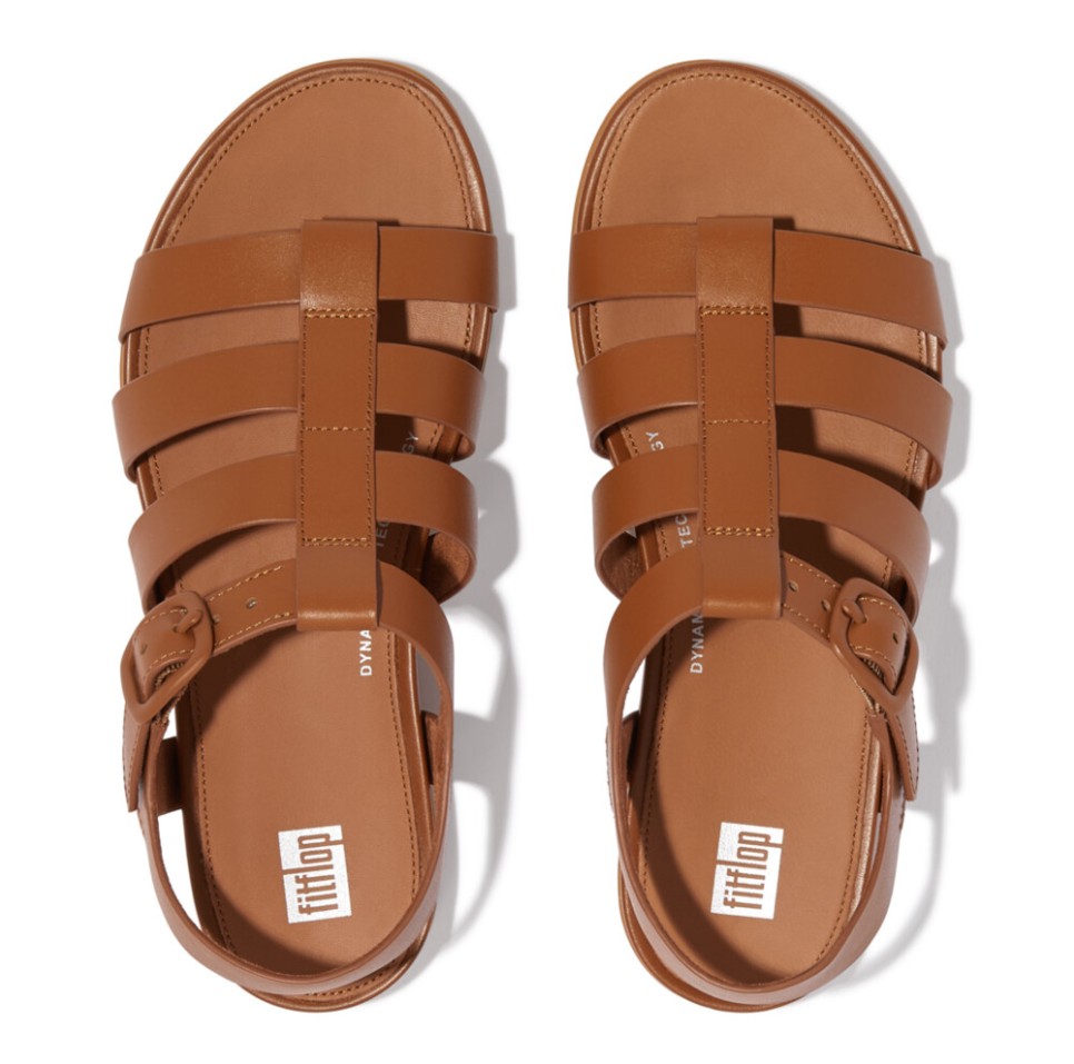여름 샌들 여성 신발 브랜드 핏플랍! 이다희 화보 패션 속 발편한 샌들 추천