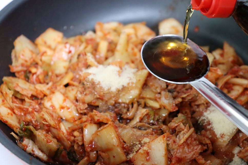 류수영 두부김치 레시피 편스토랑 어남선생 볶음김치 덮밥 만들기 신김치볶음 만드는법
