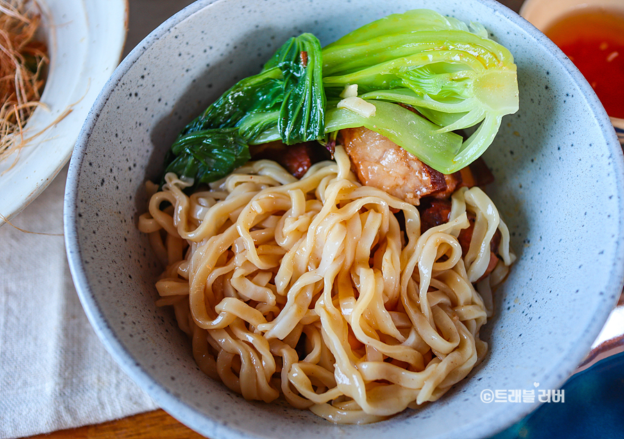 베트남 호이안 맛집 올드타운 로컬 비스트로 EM