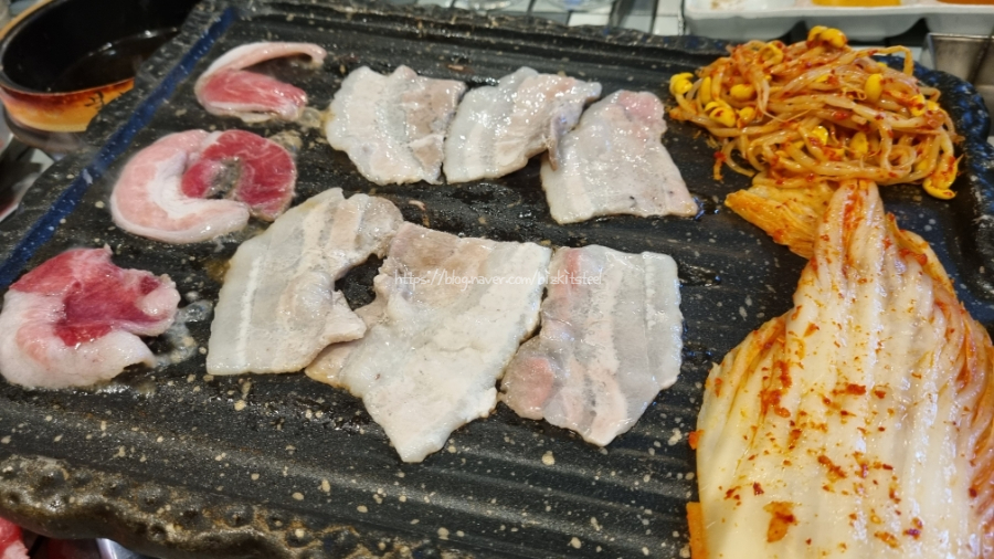 [연남동] 갤러리 챕터투 권효민 개인전 & 꿀돼지집