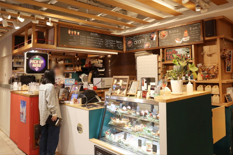 후쿠오카 카페 텐진 파르코 백화점 딸기 전문 디저트 맛집 CAFE TANNAL