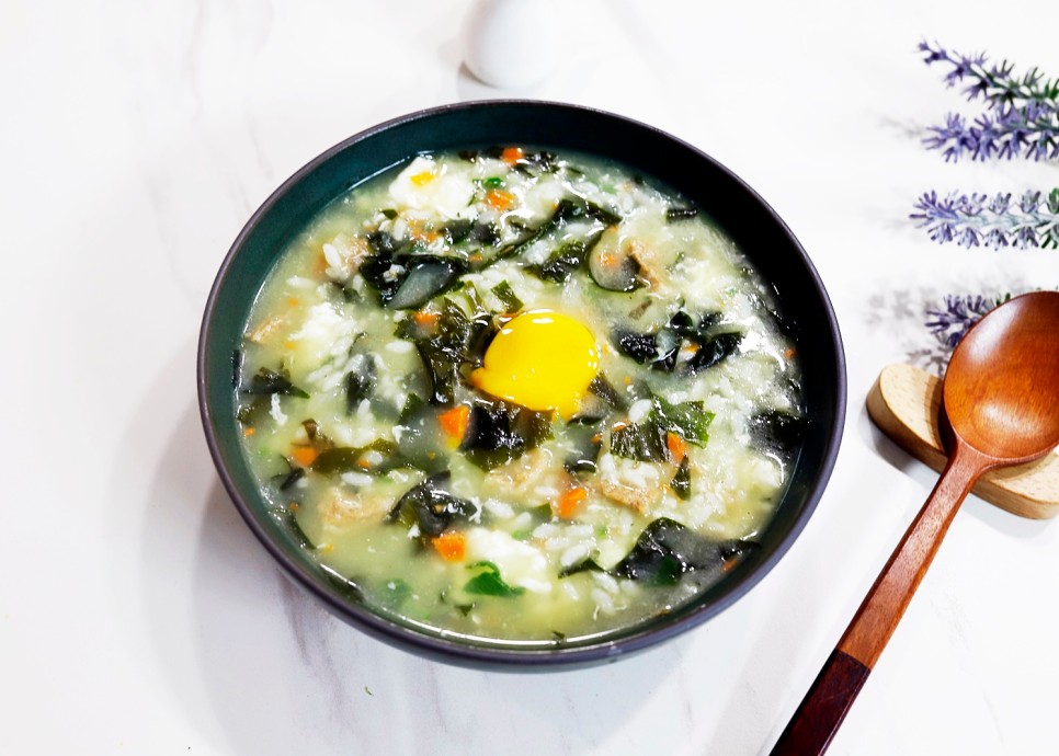 미역죽 만들기 죽종류 간단한 미역요리 찬밥요리