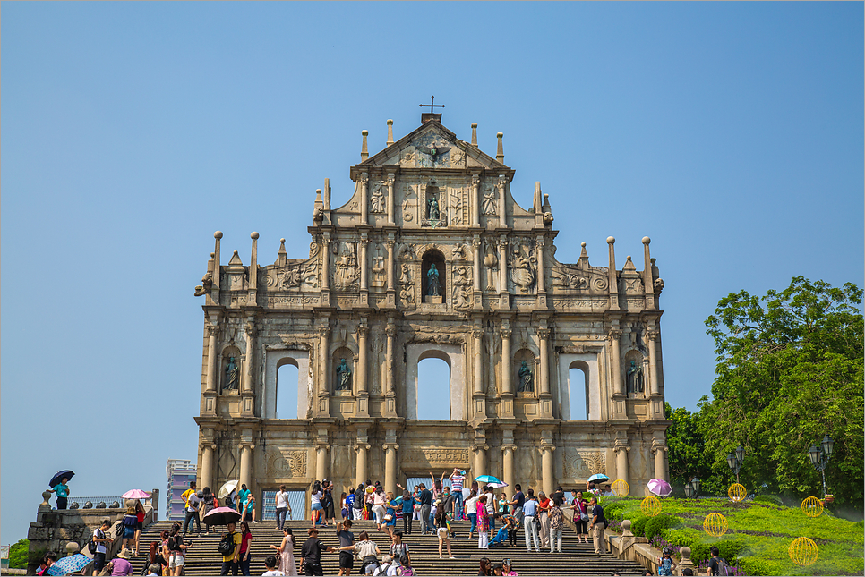 마카오 여행, 세나도 광장 육포거리 성바오로 성당