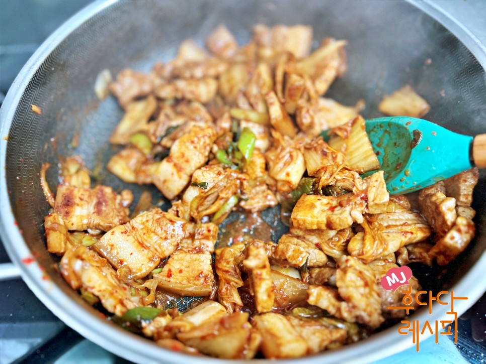 김치 제육볶음 레시피 삼겹살 두루치기 돼지고기 김치볶음