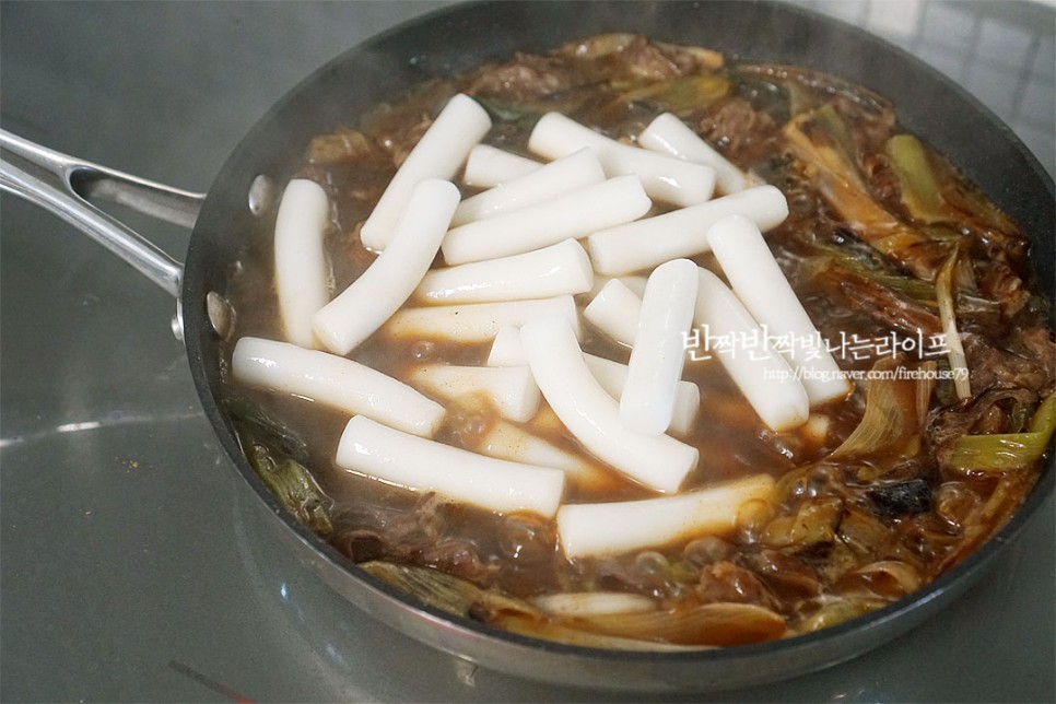 짜장떡볶이 만들기 짜장가루 류수영 짜장떡볶이 만드는 법