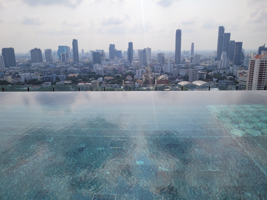 방콕 호텔 추천 루프탑 수영장 137 필라스 스위트 숙소 후기