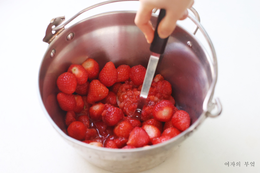 딸기청 만들기 보관 딸기라떼 만들기 리얼 딸기우유 레시피 만드는법