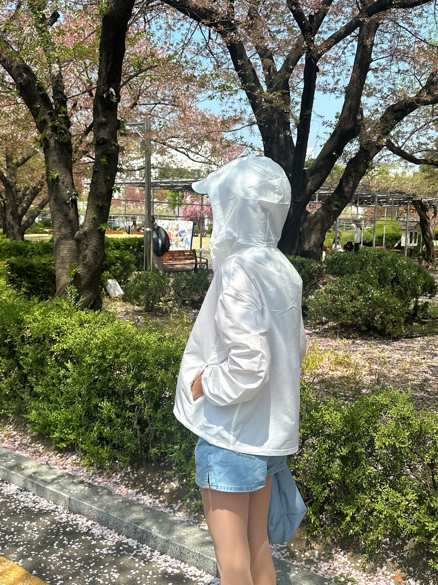 유니클로 포켓터블 UV 파카, 휴대성 & 가성비 좋은 여성 봄 자켓