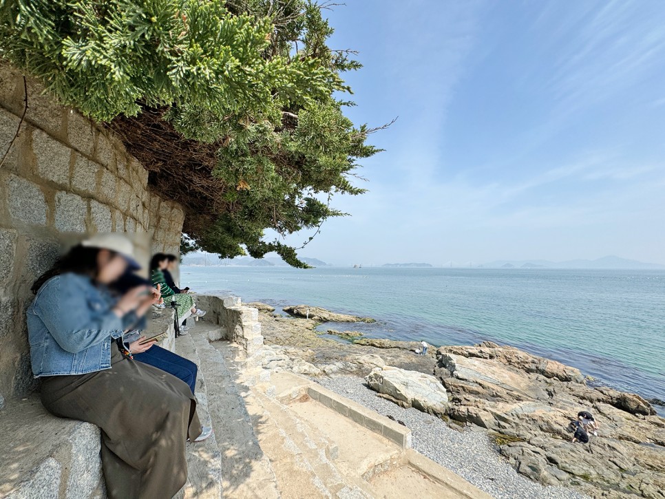 거제 <매미성> 아담한 성벽과 바다 풍경의 이국적인 조합