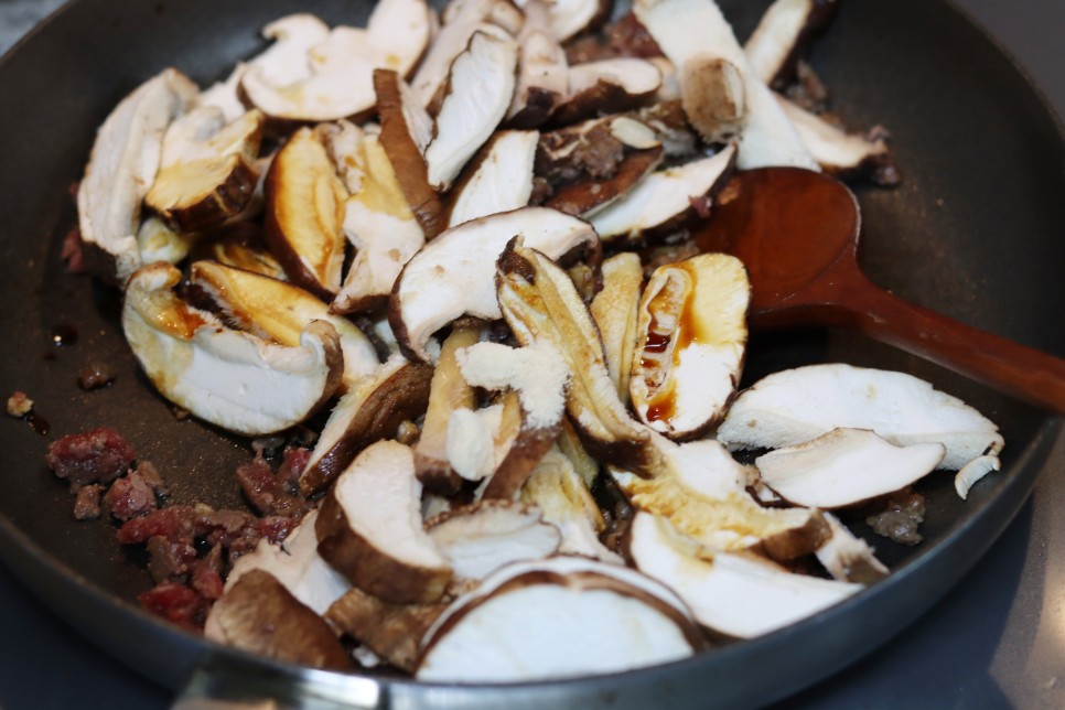 표고버섯볶음 레시피 소고기 표고버섯요리 생표고버섯볶음