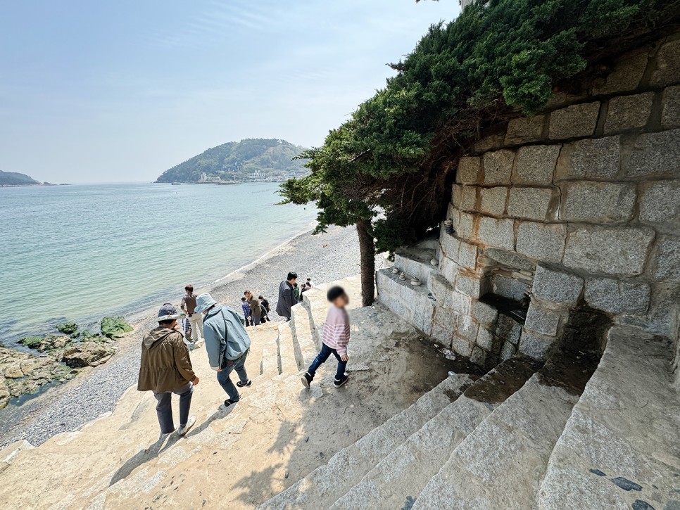 거제 <매미성> 아담한 성벽과 바다 풍경의 이국적인 조합