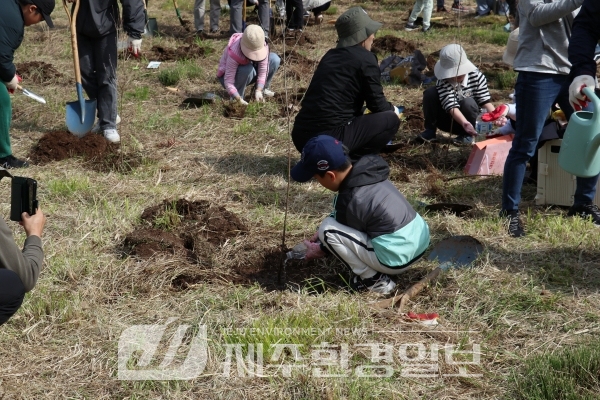 제주환경운동연합, 창립 30주년 기념 식목행사 성황리 마쳐