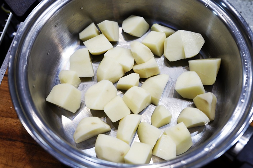 부서지지 않는 간장 감자조림 만드는 법 레시피