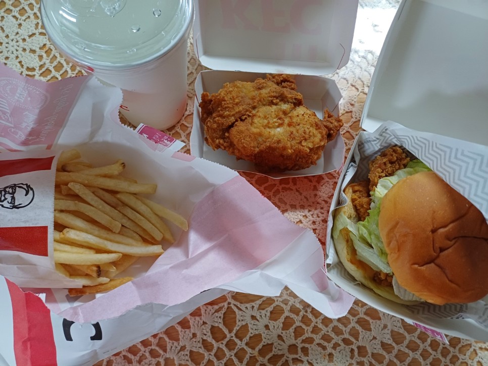 [KFC 수유역/클래식징거통다리박스/불고기버거/KFC 앱,메뉴,쿠폰]