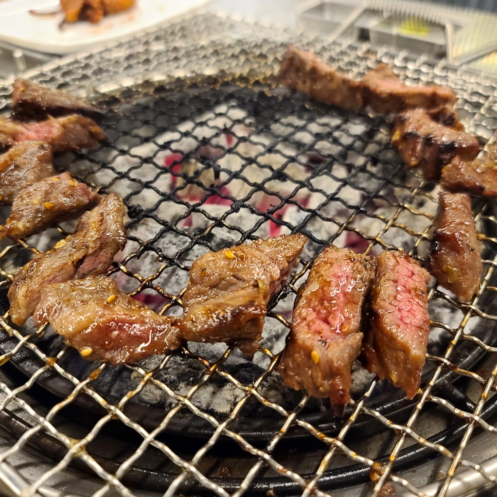 부천시청역 맛집 우대포 깍뚝꽃살 생왕갈비 양념소갈비살 한우육회비빔밥