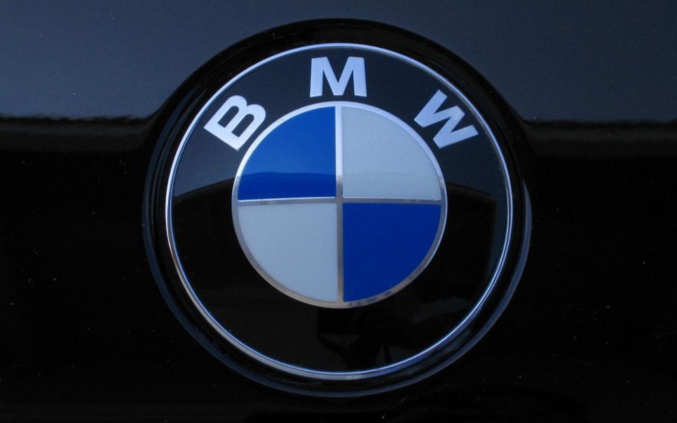 BMW를 BMW답게 만드는 디자인 핵심 8가지