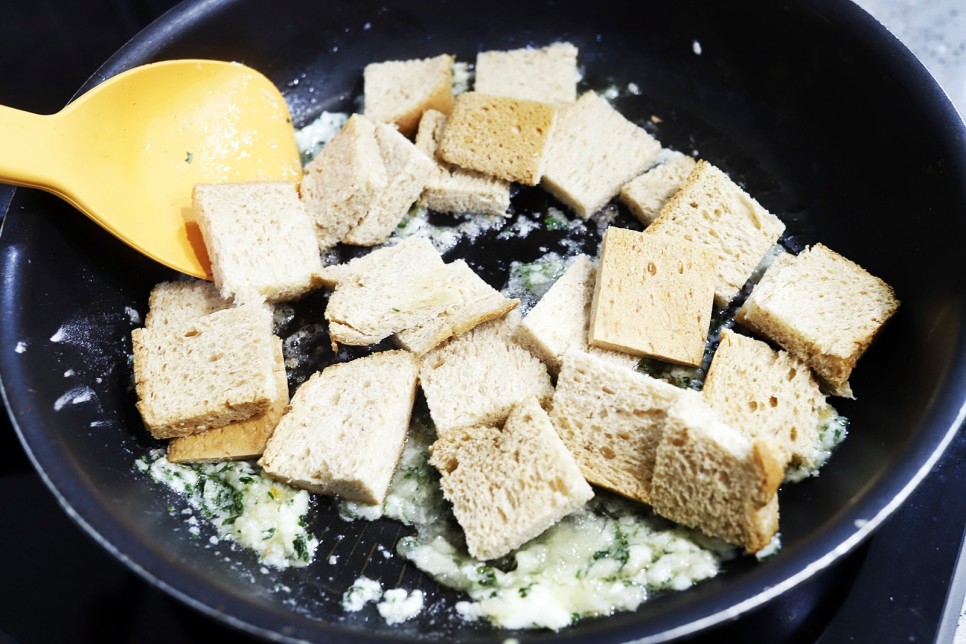 큐브 마늘빵만들기 버터 레시피 자투리 식빵 요리