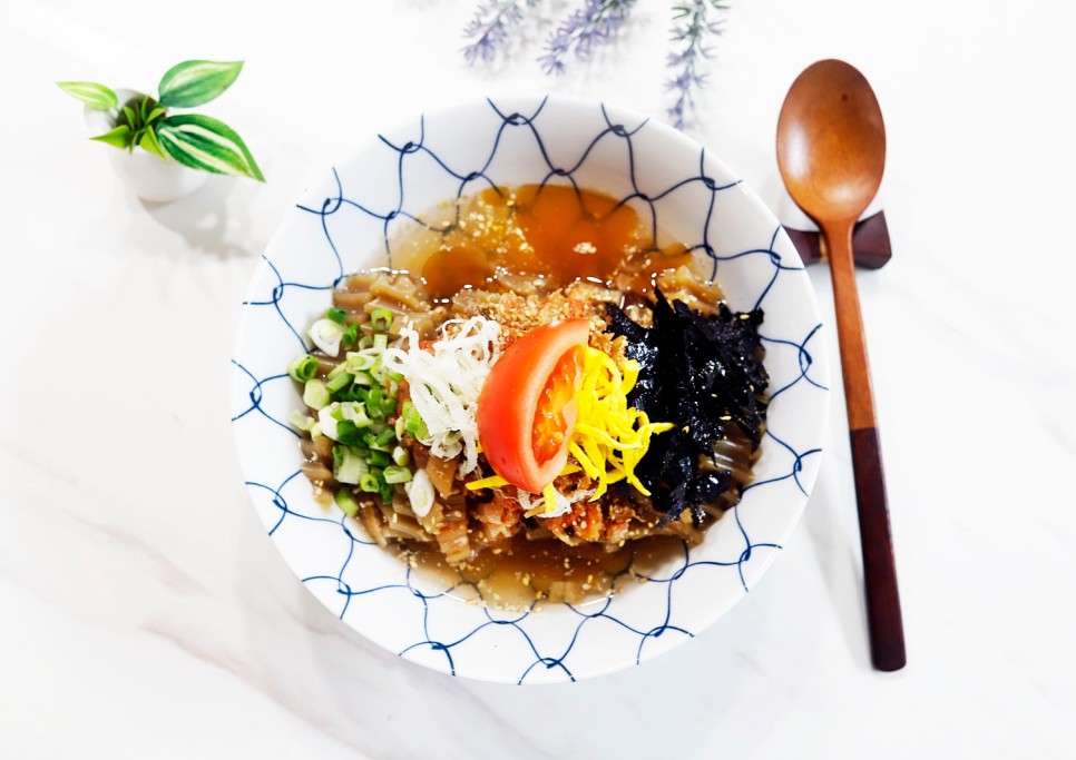 김치 묵사발 만들기 냉묵밥 냉면육수 활용 도토리묵 요리 묵밥