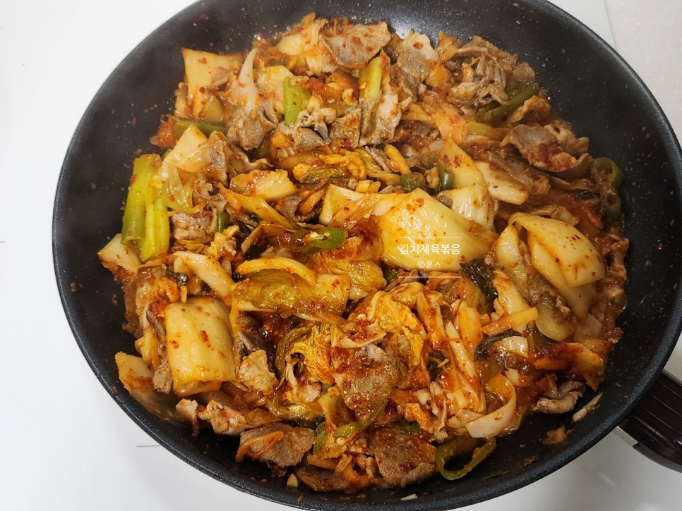 김치 제육볶음 레시피 돼지고기 김치볶음 레시피
