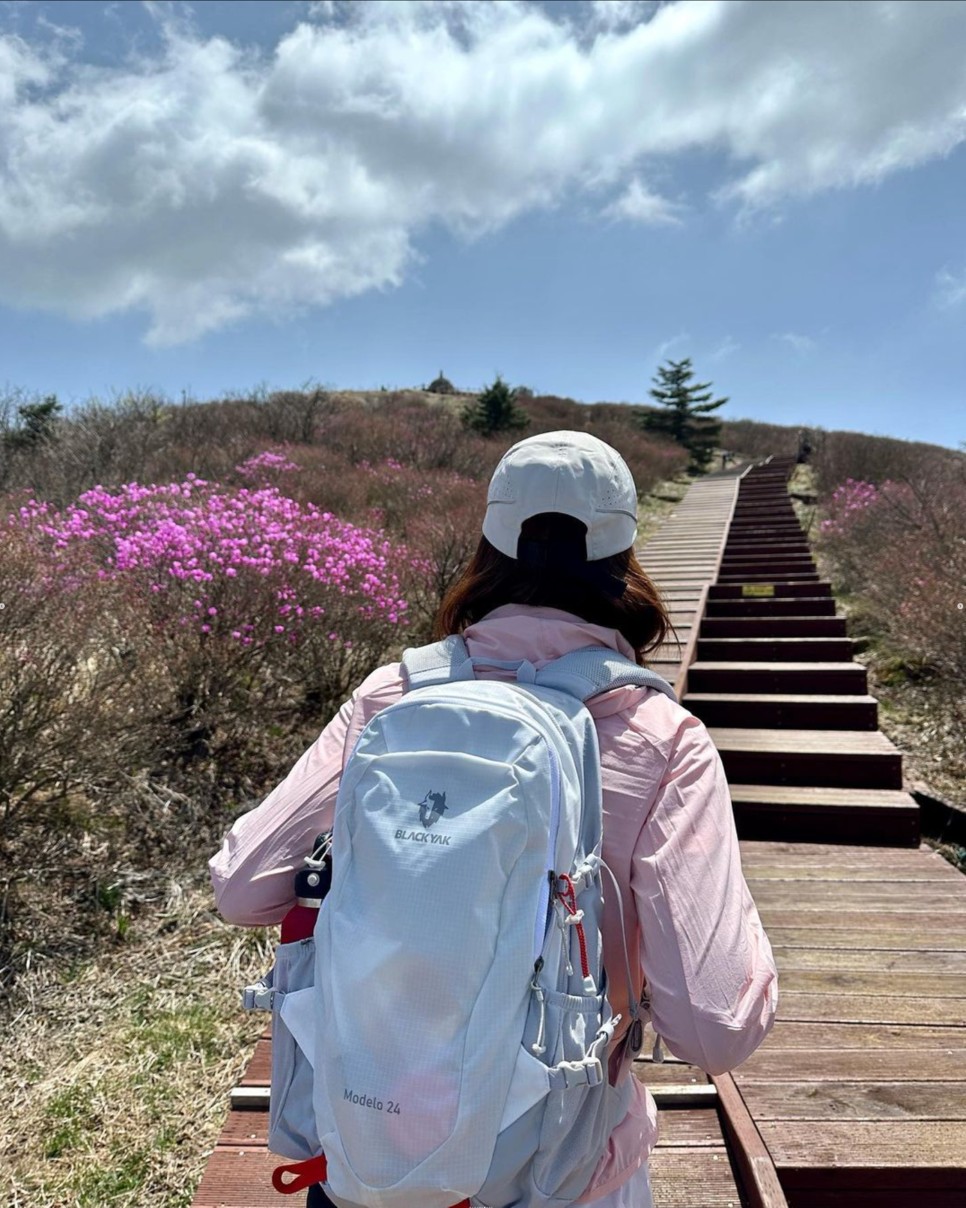 이시영 등산패션 속 여자 바람막이 추천 블랙야크 M아이스코어 자켓