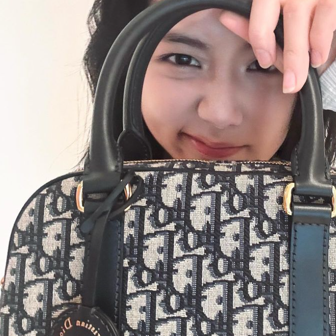 블랙핑크 지수 난리난 디올가방 여자 핸드백 숄더백 크로스백 가격은?