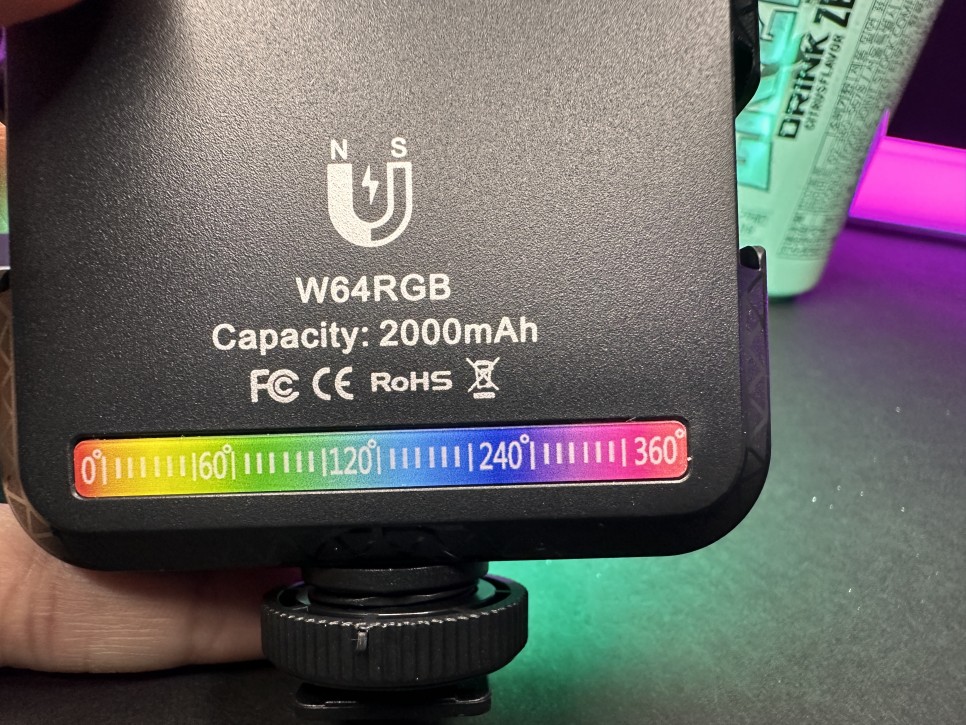 오즈포 포켓3 액션캠에 사용하는 W64 RGB 셀카 조명