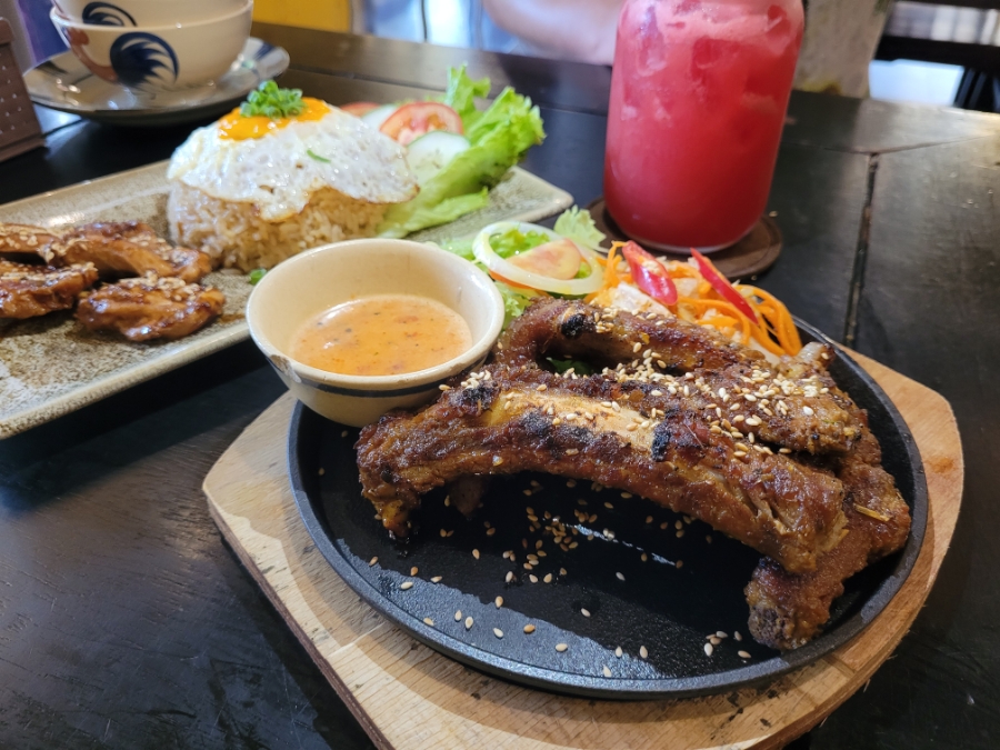 호이안 올드타운 맛집 뚝배기 쌀국수 로컬 식당 가정식 벱냐