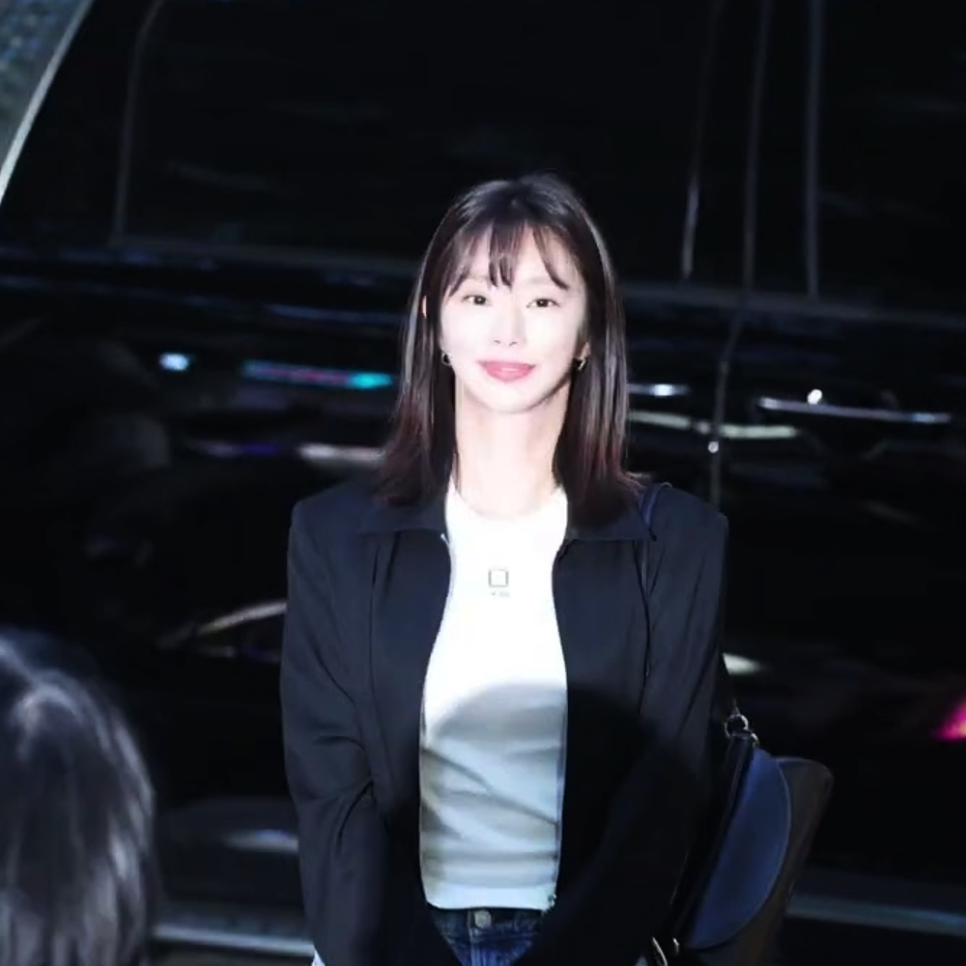 눈물의 여왕 종방연 팬들을 향한 김지원 김수현의 매너