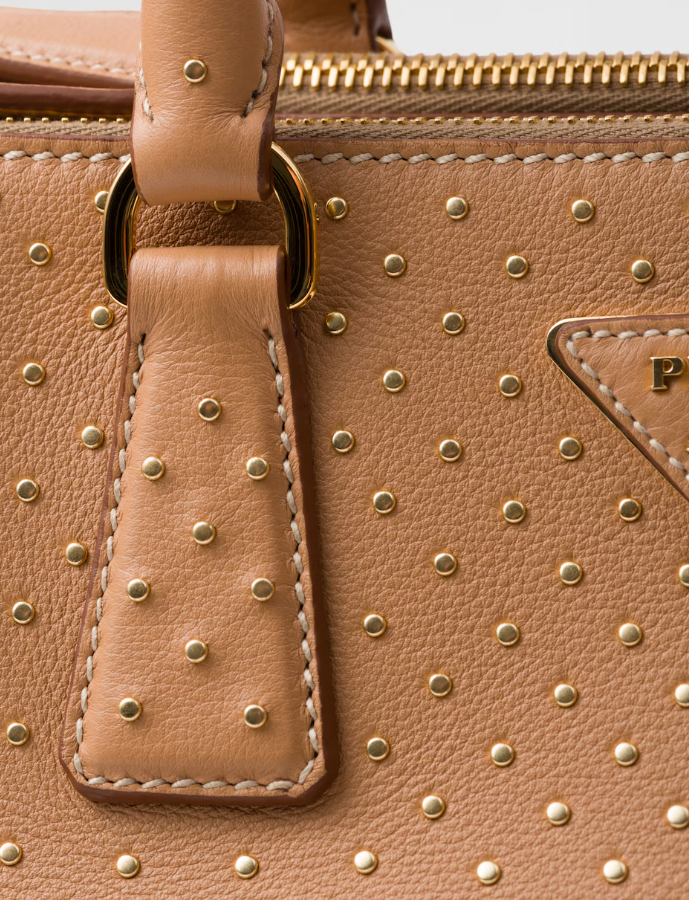 이주명 난리난 프라다 가방 여자 핸드백 숄더백 가격은?