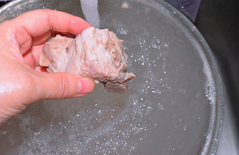 시래기 감자탕 끓이는법 돼지등뼈 감자탕 레시피 뼈다귀 해장국 만드는법