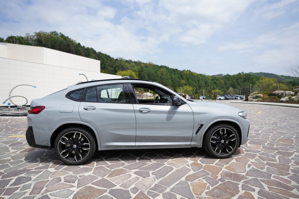 BMW X4 M40i 시승기, M퍼포먼스 모델의 매력