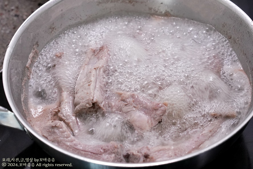 등갈비 김치찜 레시피 묵은지 돼지고기 김치찜 만들기 김치 등갈비찜