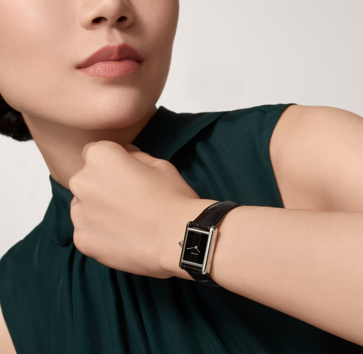표예진 클래식한 까르띠에 여성 명품 30대 여자 연예인 손목 시계 추천 브랜드 가격은?