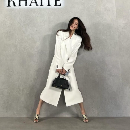 정려원 패션 뉴욕 감성 난리난 롱코트 케이트 여성코트 가격은?