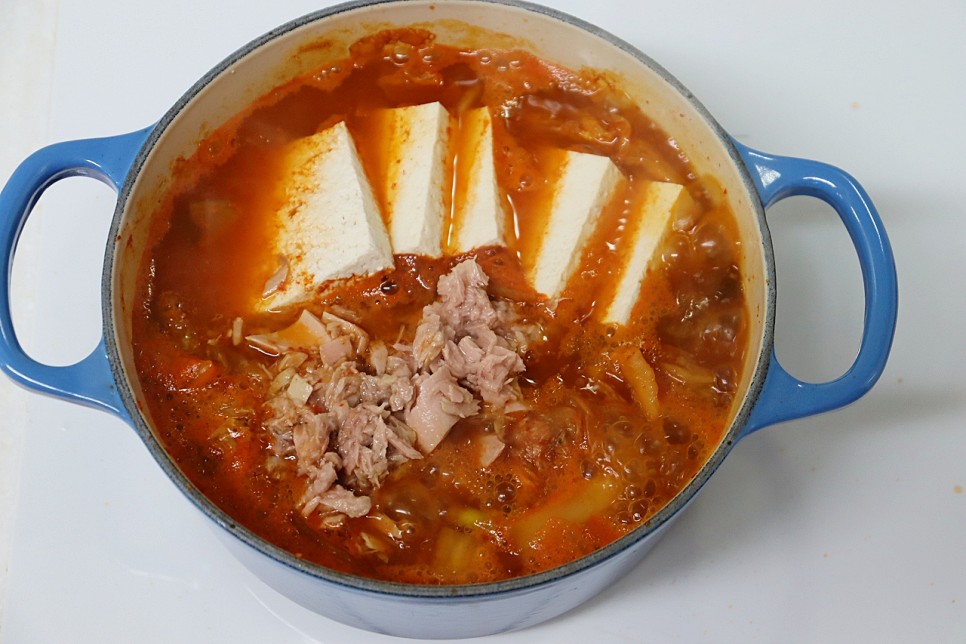 참치 김치찌개 맛있게 끓이는법 두부 김치찌개 레시피 국찌개종류