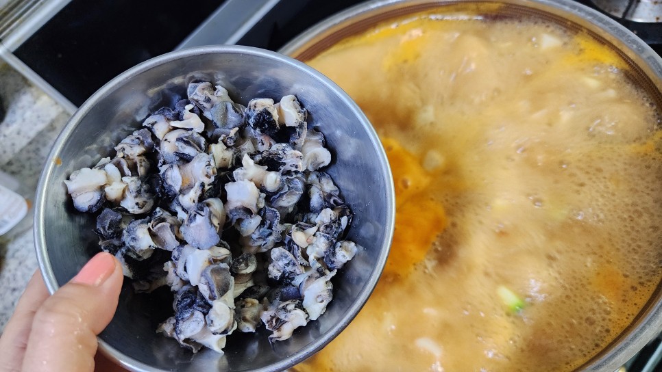 우렁된장찌개 레시피 강된장찌개 표고버섯 우렁이 된장찌개 끓이는법 우렁요리