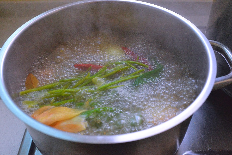 돼지고기 삼겹살 수육 맛있게 삶는법 수육 삶는 시간 삶는법