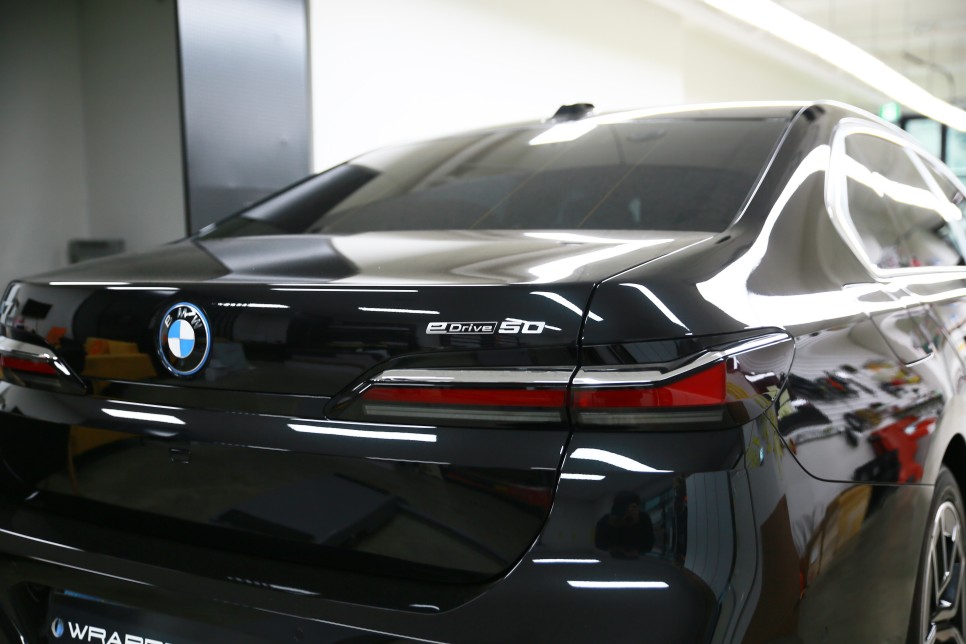 bmw i7 듀오톤 7시리즈 샴페인골드 투톤랩핑 잘하는 맛집