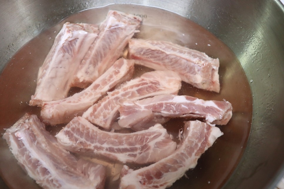 등갈비 김치찜 만들기 돼지 등갈비찜 레시피 묵은지 김치찜 만드는법