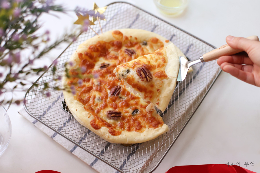 고르곤졸라 피자 만들기 에어프라이어 피자 홈파티 음식 간단한 간식