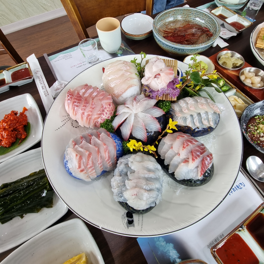 강릉 애견동반 식당 맛집 안목해변 근처 머구리횟집