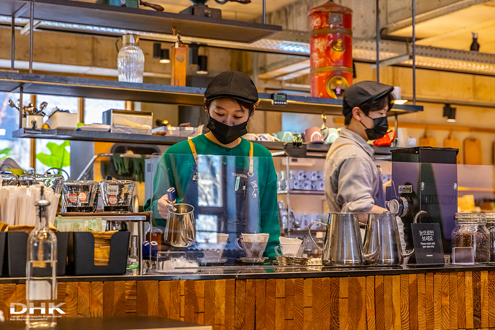 강원도 강릉가볼만한곳 테라로사 커피공장 본점 강릉 카페 빵집 빵지순례 데이트