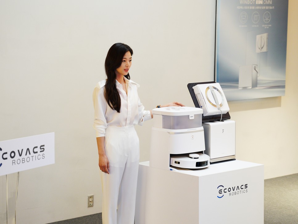 에코백스 로봇 청소기 디봇 T30 프로 옴니 신제품 발표회