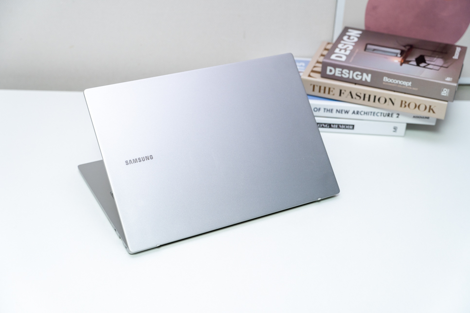 삼성 갤럭시북3 Go 5G 휴대용 저렴한 노트북 NT345XPA-K14A 매력은?