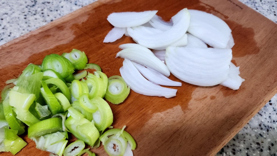 가정식반찬 궁채나물볶음 간단한 밑반찬 만들기 뚱채나물 나물반찬 궁채요리